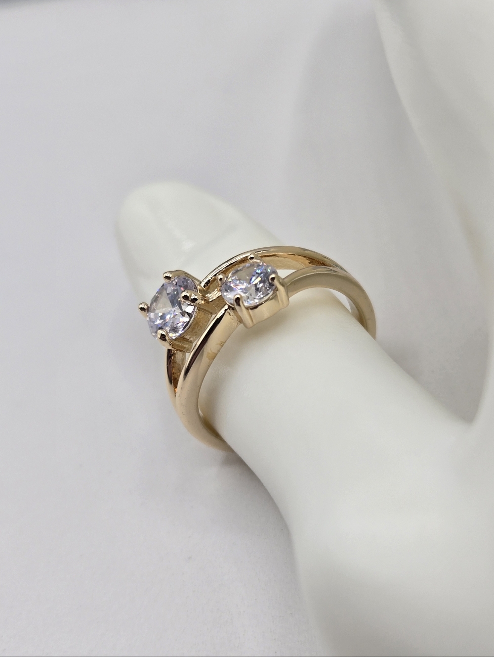 Swarovski Crystal Elements Gold Statement Ring Size 8.75 Clear Bridal Casual - Picture 4 of 5